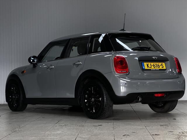 Mini ONE Mini 1.5 D Business /KEYLESS GO! /Navi /Airco /Cruise /Elek. pakket /Bluetooth /Multi. LEDER Stuur /PDC /16"LMV /Dagrijverl. /Isofix /Armsteun.