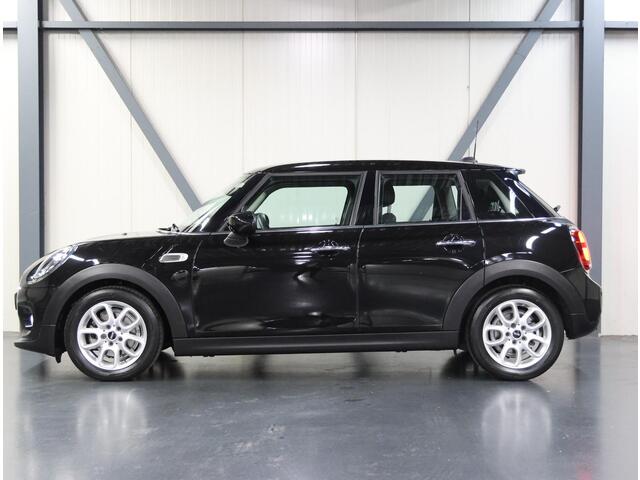 Mini ONE Mini 1.5 100PK Edition | AUTOMAAT | 1ste eigenaar | Armsteun | Climate Control | Cruise Control | LED lampen | Verwarmbare voorruit | Navigatie | Parkeersensoren | Isofix | Sfeerverlichting |