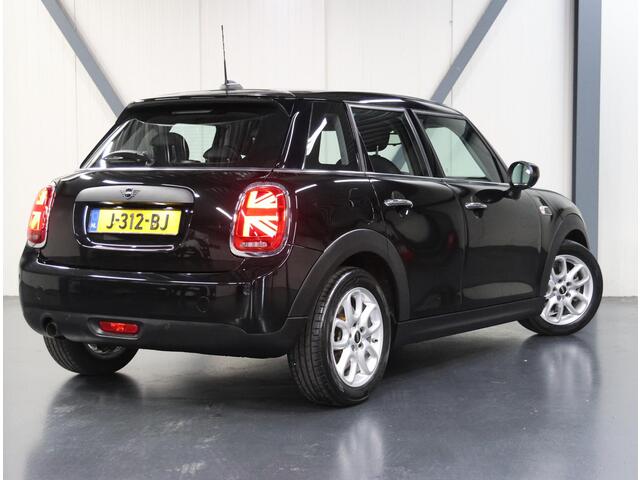 Mini ONE Mini 1.5 100PK Edition | AUTOMAAT | 1ste eigenaar | Armsteun | Climate Control | Cruise Control | LED lampen | Verwarmbare voorruit | Navigatie | Parkeersensoren | Isofix | Sfeerverlichting |