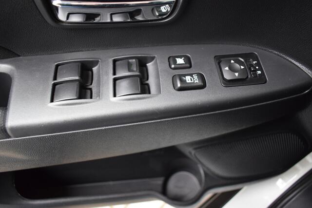 Mitsubishi ASX 1.6i-16V ISG Intense ECC Cr.Control Navi+Camera+BT Keyless Stoelverw. Trekhaak LED 8jr.Garantie