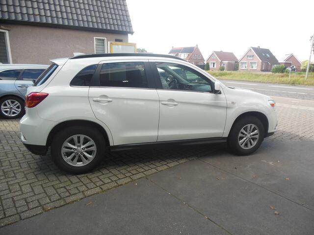 Mitsubishi ASX 1.6 Cleartec Life Staat in De Krim