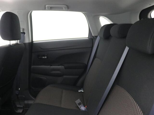 Mitsubishi ASX 1.6 Cleartec Life / Airconditioning / 1ste Eigenaar / Dealer onderhouden / LMV / Parkeersensoren achter / Cruise Control /