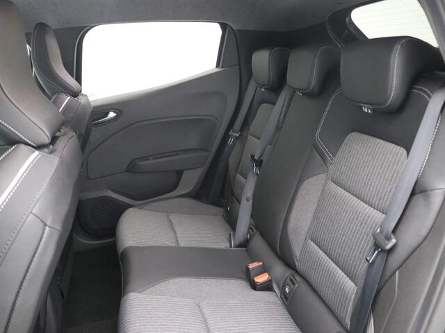 Mitsubishi COLT 1.6 HEV Intense+ / ¤2.500,- Registratiebonus / ¤ 28.777,- Rijklaarprijs / Nieuw Uit Voorraad Leverbaar / Automaat / 8 Jaar Fabrieksgarantie /