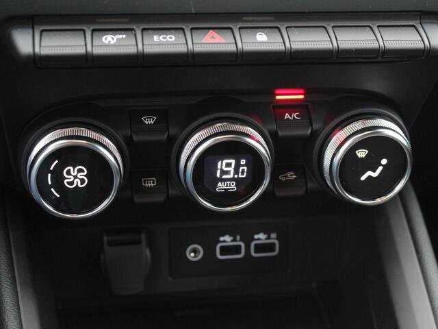 Mitsubishi COLT 1.0T MT Intense / Demo, Levertijd in overleg / Apple Carplay/Android Auto / Cruise Control / Climate Control / Achteruitrijcamera / Keyless Entry & Start /