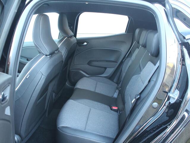 Mitsubishi COLT 1.6 HEV Instyle Hybrid / Demo, Levertijd in Overleg / Bose / Navigatie + Apple Carplay/Android Auto / Climate Control / Stoel- + Stuurverwarming / Cruise Control Adaptief /