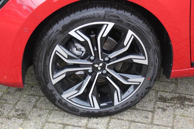 Mitsubishi COLT 1.0T MT Instyle / OP = OP Voordeel ¤ 4.345,- / Rijklaarprijs ¤ 25.449,- / Direct leverbaar / Navigatie / Stoel- en stuurverwarming / Keyless Entry / 8 Jaar Fabrieksgarantie /