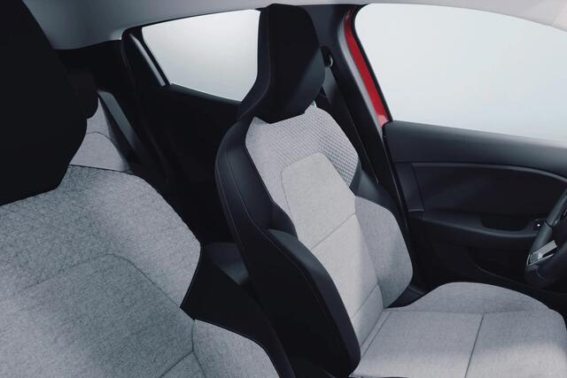 Mitsubishi COLT 1.6 HEV 145 6AT Intense | Achteruitrijcamera | Climate control | Cruise Control met snelheidsbegrenzer