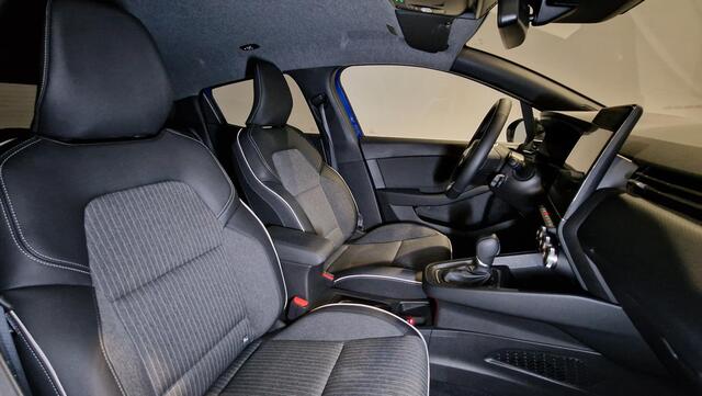 Mitsubishi COLT 1.6 HEV First Edition