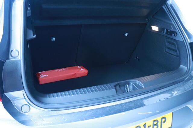 Mitsubishi COLT 1.6 HEV First Edition Clima/Navi/Camera