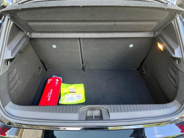 Mitsubishi COLT 1.6 HEV First Edition | AD. CRUISE | NAVI | CAMERA | GARANTIE 2032 |