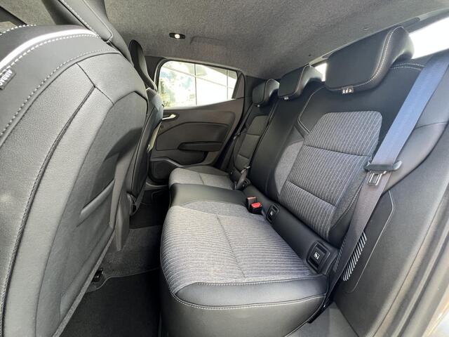 Mitsubishi COLT 1.6 HEV Instyle | DEMO