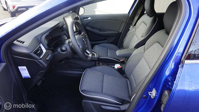 Mitsubishi COLT 1.6 HEV First Edition