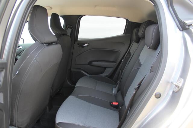 Mitsubishi COLT 1.6 HEV Intense / ¤ 5.000,- Voordeel Op Nieuwprijs / Rijklaarprijs / Direct Leverbaar / 8 Jaar Fabrieksgarantie /