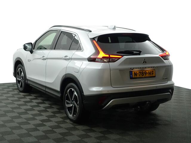 Mitsubishi ECLIPSE Cross 2.4 PHEV Intense+ Aut- Camera, Stoelverwarming, Lane Assist, Trekhaak, Xenon led, Carbon