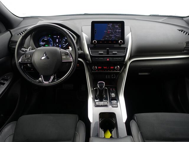 Mitsubishi ECLIPSE Cross 2.4 PHEV Intense+ Aut- Camera, Stoelverwarming, Lane Assist, Trekhaak, Xenon led, Carbon