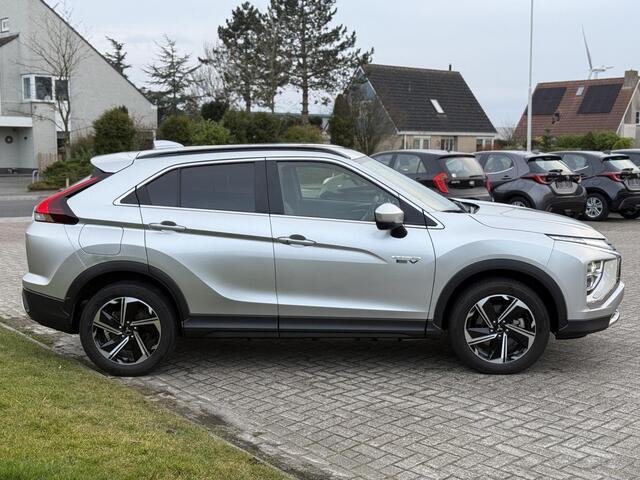 Mitsubishi ECLIPSE Cross 2.4 PHEV Intense+ Keyless | Camera | Cruise