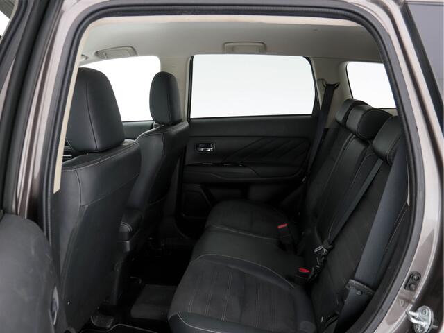 Mitsubishi OUTLANDER 2.0 PHEV Pure AWD (INCL-BTW) *MICRO-LEDER | NAVI-FULLMAP | KEYLESS | DAB | CAMERA | ECC | PDC | CRUISE | APP.CONNECT*