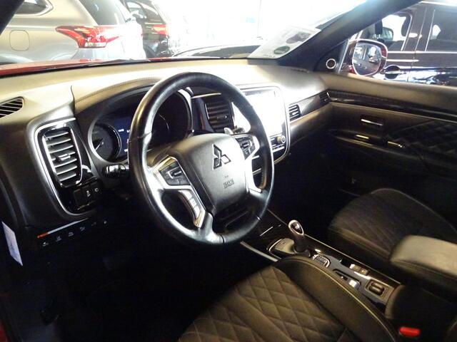 Mitsubishi OUTLANDER 2.4 PHEV Instyle 240 PK / 1E EIGENAAR / DEALER ONDERHOUDEN