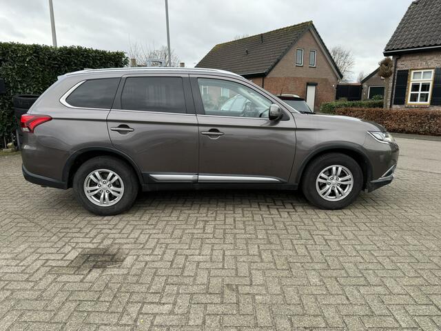 Mitsubishi OUTLANDER 2.0 CLIMATE/PDC/LMV/TREKHAAK