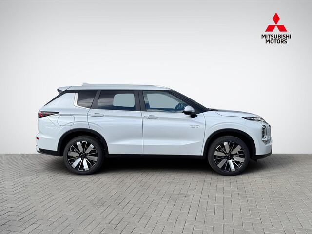 Mitsubishi OUTLANDER 2.4 PHEV First Edition
