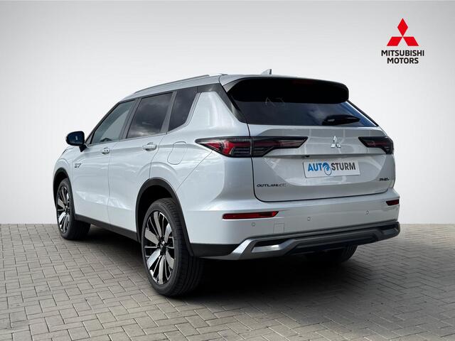 Mitsubishi OUTLANDER 2.4 PHEV First Edition