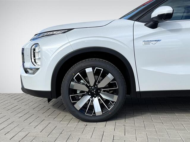 Mitsubishi OUTLANDER 2.4 PHEV First Edition