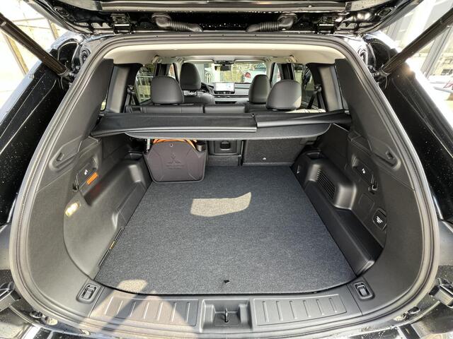 Mitsubishi OUTLANDER 2.4 PHEV Instyle | DEMO