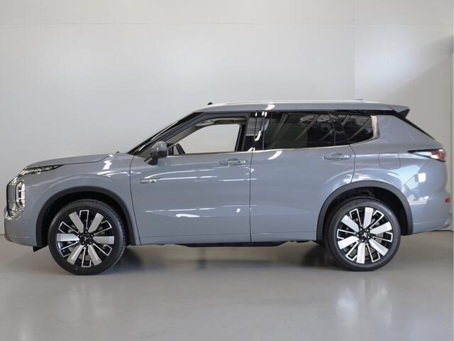 Mitsubishi OUTLANDER 2.4 PHEV First Edition | Head up | 20 inch | Direct leverbaar | 8 jaar garantie | Rijklaarprijs