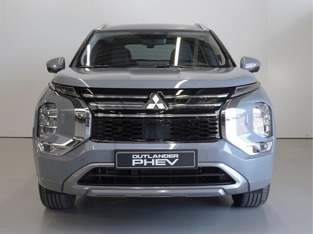 Mitsubishi OUTLANDER 2.4 PHEV First Edition | Head up | 20 inch | Direct leverbaar | 8 jaar garantie | Rijklaarprijs