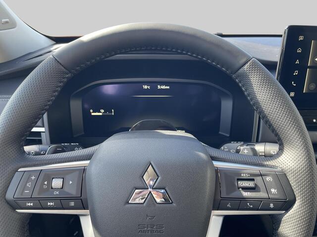 Mitsubishi OUTLANDER 2.4 PHEV First Edition Van ¤ 58.395,- voor ¤ 56.330,-