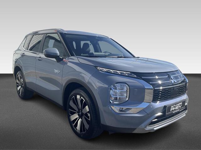 Mitsubishi OUTLANDER 2.4 PHEV First Edition Van ¤ 58.395,- voor ¤ 56.330,-