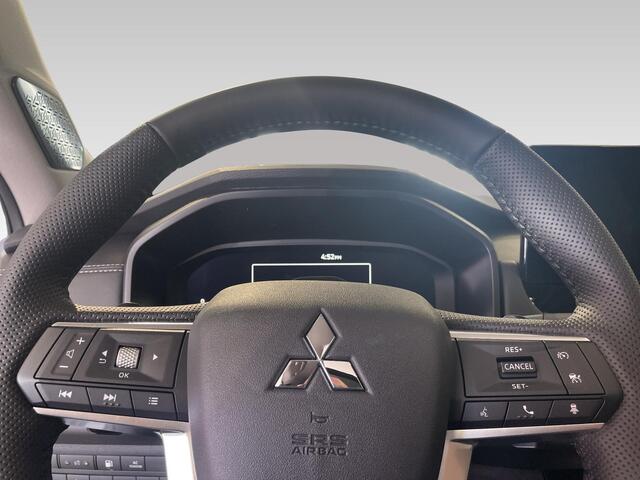 Mitsubishi OUTLANDER 2.4 PHEV Instyle Van ¤ 62.395,- voor ¤ 60.330,-