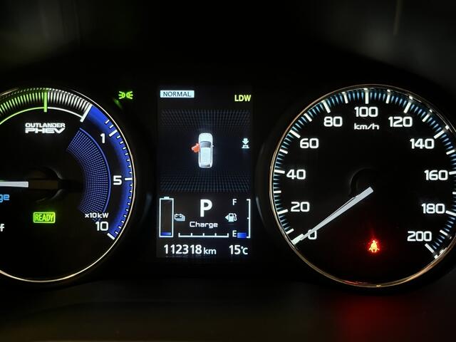 Mitsubishi OUTLANDER 2.4 PHEV Intense+ ( Adaptief. cruise controle / standkachel / la