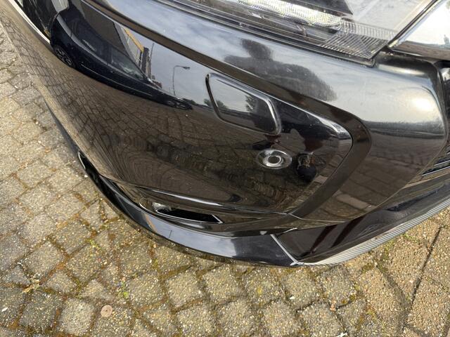 Mitsubishi OUTLANDER 2.4 PHEV Instyle NAVIGATIE CAMARA AIRCO ECC TREKHAAK LICHTM.VELGEN PARKERSENSOREN