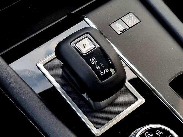 Mitsubishi OUTLANDER 2.4 PHEV Intense / ¤2000,- Introductievoordeel / Rijklaarprijs / Elektrische Range 86 KM WLTP / 1600KG Trekgewicht / 8 Jaar Fabrieksgarantie