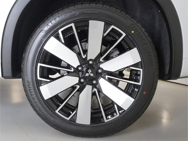 Mitsubishi OUTLANDER 2.4 PHEV Instyle | Uit voorraad leverbaar | Full options | 8 jaar garantie |