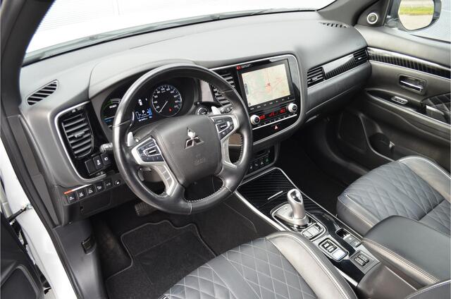 Mitsubishi OUTLANDER PHEV 2.4 INSTYLE 4WD | PLUG IN HYBRID | V2G | FULL OPTIONS | SCHUIFDAK | ADAPTIEF CRUISE | FABRIEKSGARANTIE TOT 21-04-2029* | ALL IN RIJKLAARPRIJS