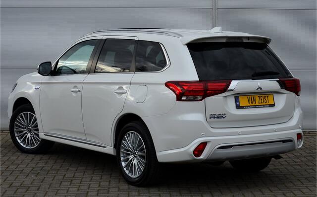 Mitsubishi OUTLANDER PHEV 2.4 INSTYLE 4WD | PLUG IN HYBRID | V2G | FULL OPTIONS | SCHUIFDAK | ADAPTIEF CRUISE | FABRIEKSGARANTIE TOT 21-04-2029* | ALL IN RIJKLAARPRIJS