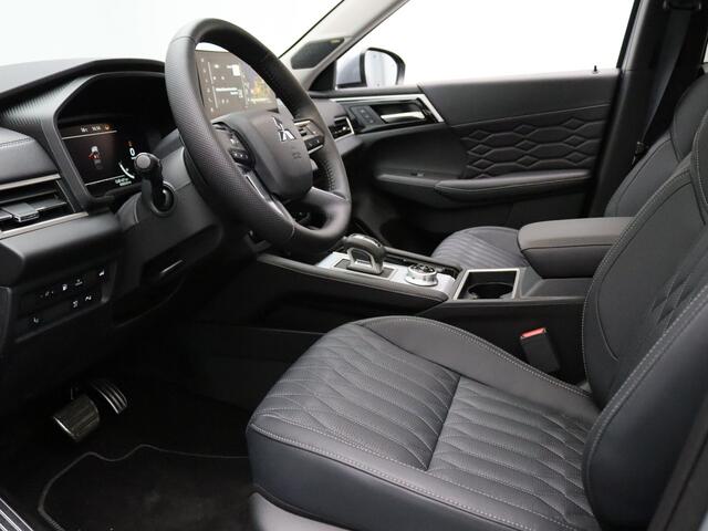 Mitsubishi OUTLANDER 2.4 PHEV Instyle Lederen bekleding | Navig | Rondomzicht Camera