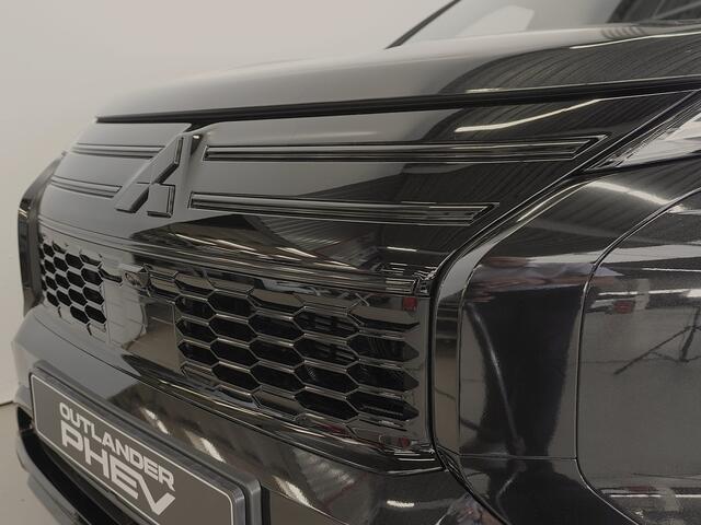 Mitsubishi OUTLANDER 2.4 PHEV Black Edition | Head up | 20 inch | Full Black | 8 jaar garantie | Rijklaarprijs