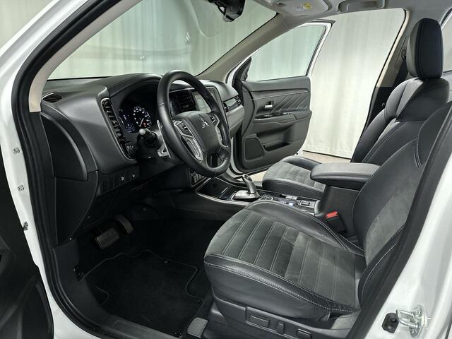 Mitsubishi OUTLANDER 2.4 PHEV Intense Automaat | Navi | Leder-alcantara bekleding