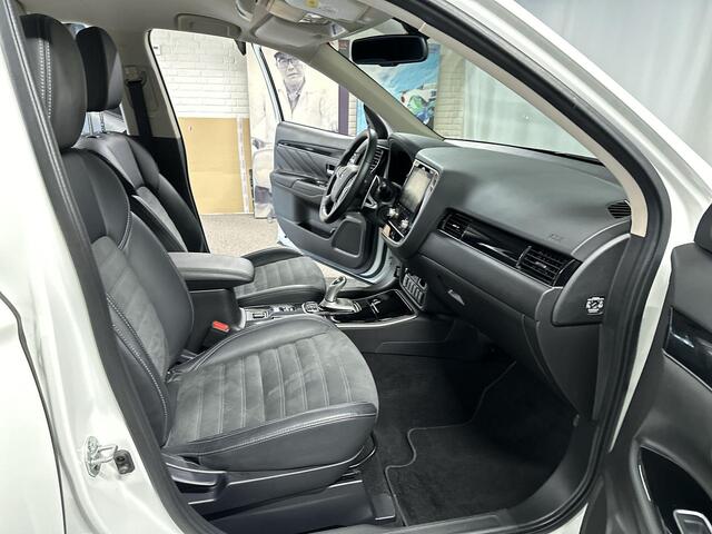 Mitsubishi OUTLANDER 2.4 PHEV Intense Automaat | Navi | Leder-alcantara bekleding