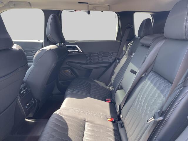 Mitsubishi OUTLANDER 2.4 PHEV Instyle