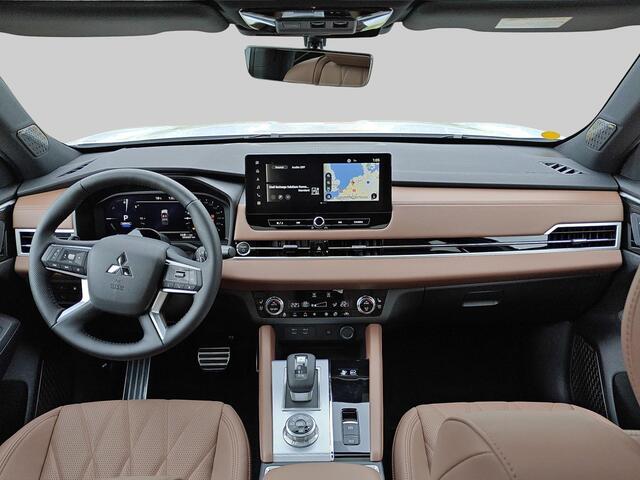 Mitsubishi OUTLANDER 2.4 PHEV Instyle+ | VAN ¤ 64.930,00 VOOR 62.930,00 | UIT VOORRAAD LEVERBAAR
