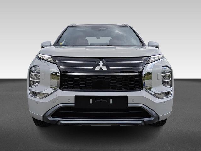 Mitsubishi OUTLANDER 2.4 PHEV Instyle+ | VAN ¤ 64.930,00 VOOR 62.930,00 | UIT VOORRAAD LEVERBAAR