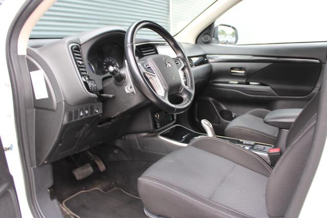 Mitsubishi OUTLANDER 2.4 PHEV Pure Trekhaak Camera Cruise Control NL-Auto