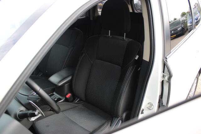 Mitsubishi OUTLANDER 2.4 PHEV Pure Trekhaak Camera Cruise Control NL-Auto