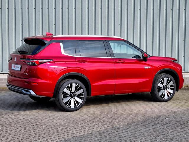 Mitsubishi OUTLANDER 2.4 PHEV Instyle / ¤3000,- Voordeel op nieuwprijs / Rijklaarprijs / Elektrische Range 86 KM WLTP / 1600 KG Trekgewicht / 8 Jaar fabrieksgarantie