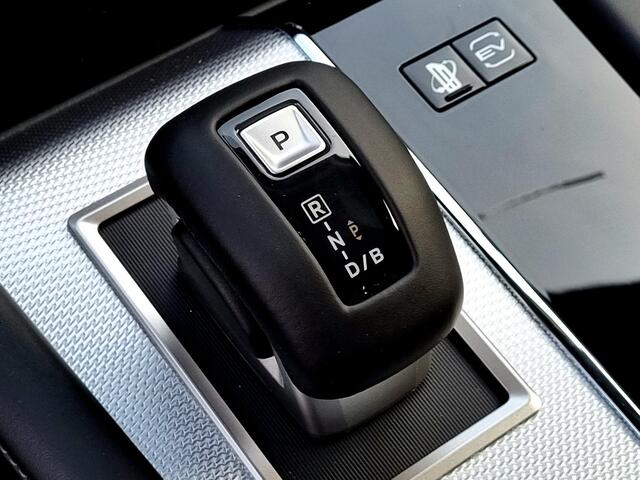 Mitsubishi OUTLANDER 2.4 PHEV Instyle / ¤3000,- Voordeel op nieuwprijs / Rijklaarprijs / Elektrische Range 86 KM WLTP / 1600 KG Trekgewicht / 8 Jaar fabrieksgarantie