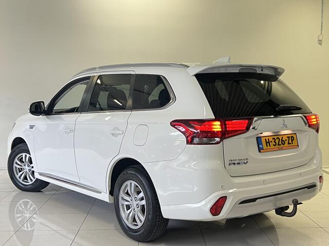 Mitsubishi OUTLANDER 2.4 PHEV Pure | Apple CarPlay / Android Auto navigatie | Achteruitrijcamera | Trekhaak |